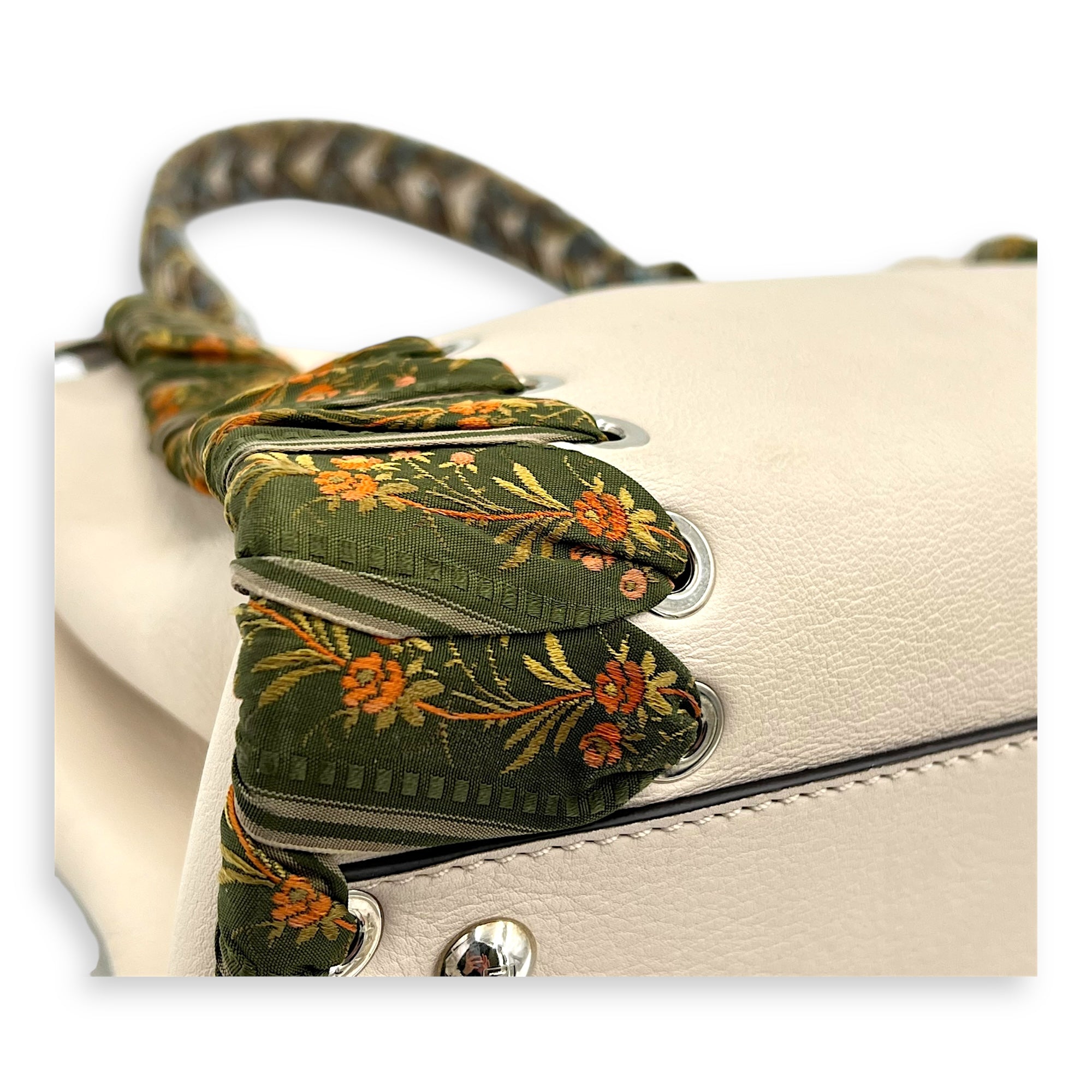 Peekaboo Medium Beige Top Handle Bag in Nappa Leather, Silver hardware - Image 7