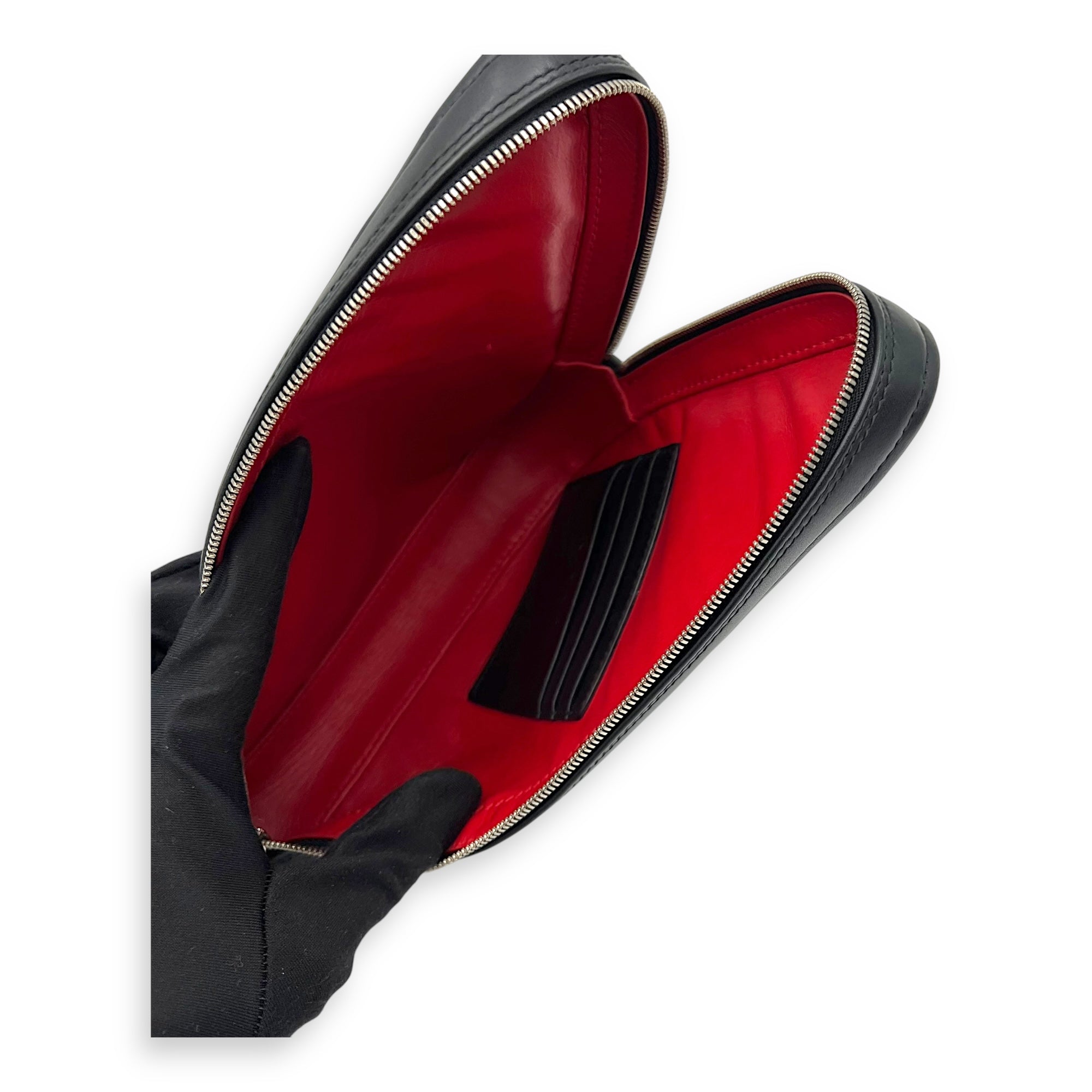 Logo Pouch Black in Calfskin, Silver hardware - Image 10